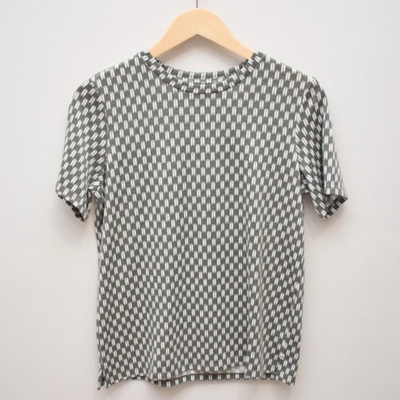 Banana Republic Tops - BANANA REPUBLIC Green Retro Print Crew Neck Short Sleeve Top Women's Size Small